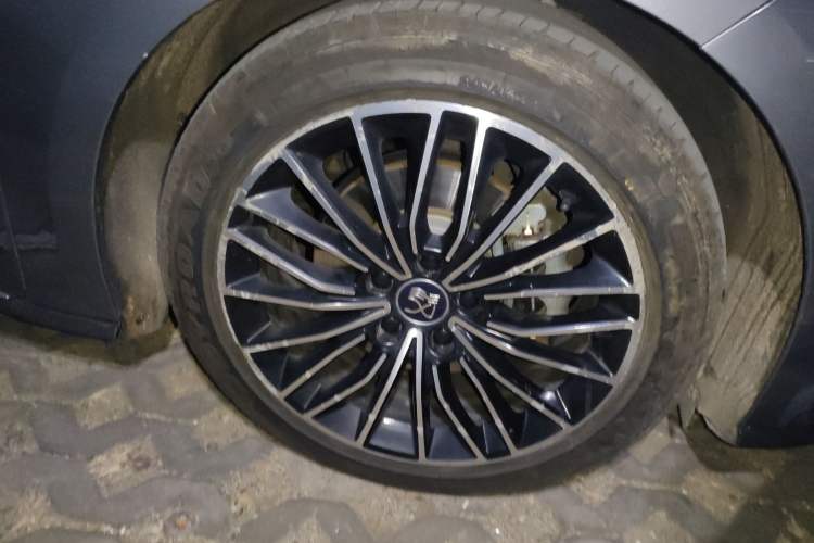 Used BYD Han 2021 EV Standard Range Luxury Model Right Front Wheel Hub