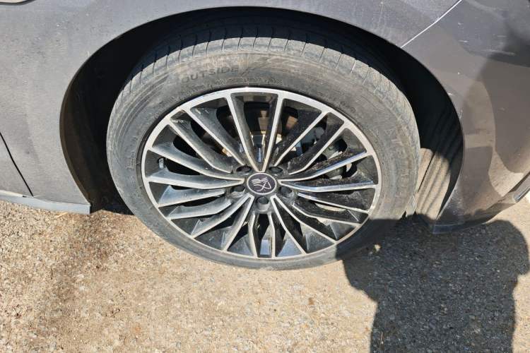 Used BYD Han 2021 EV Standard Range Luxury Model Right Front Wheel Hub