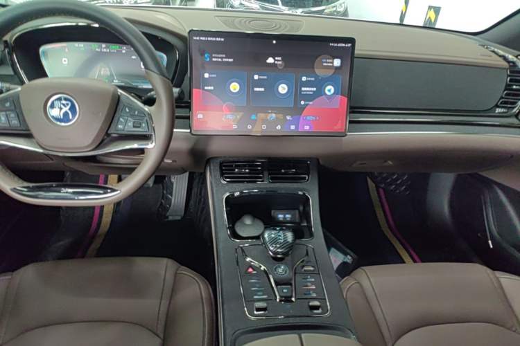 Used BYD Han 2021 EV Standard Range Luxury Model Audio And AC Panel