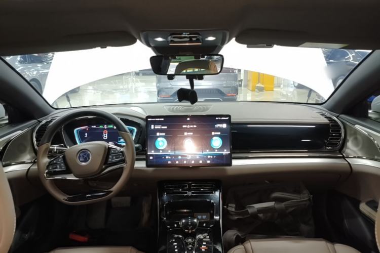 Used BYD Han 2021 EV Standard Range Luxury Model Center Console