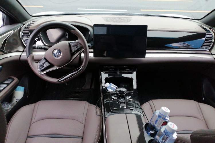Used BYD Han 2021 EV Standard Range Luxury Model Center Console
