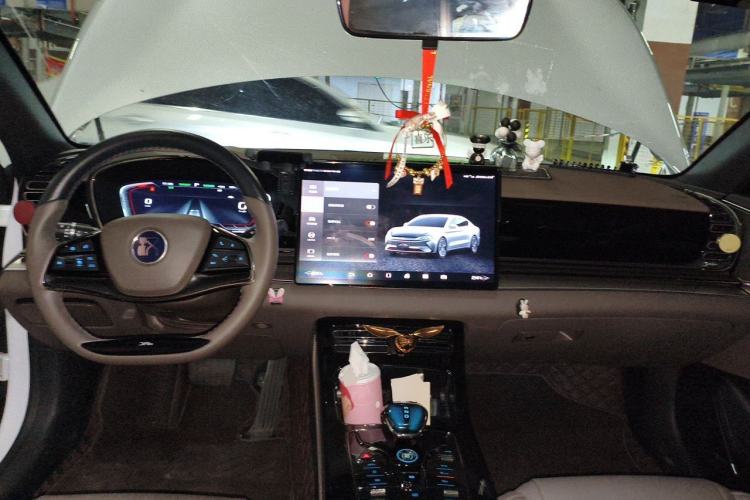 Used BYD Han 2021 EV Standard Range Luxury Model Center Console