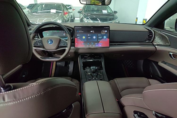 Used BYD Han 2021 EV Standard Range Luxury Model Center Console