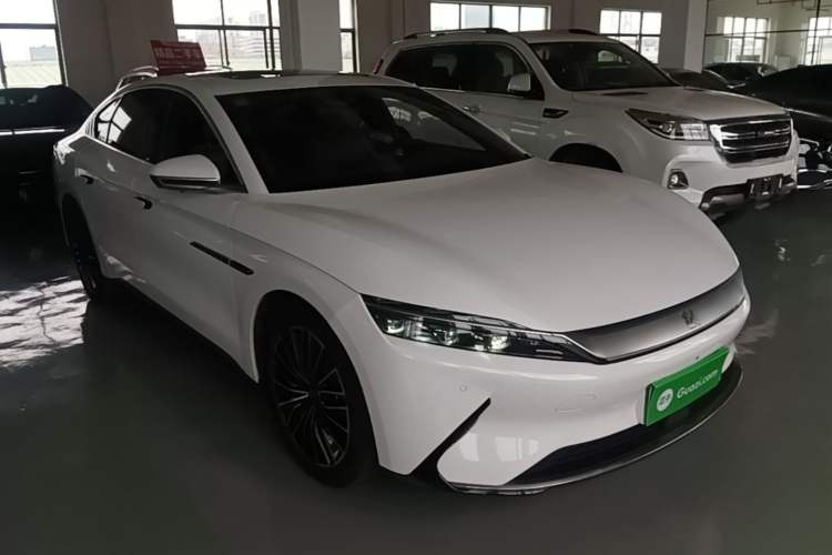 Used BYD Han 2021 EV Standard Range Luxury Model Front Right 45 Deg