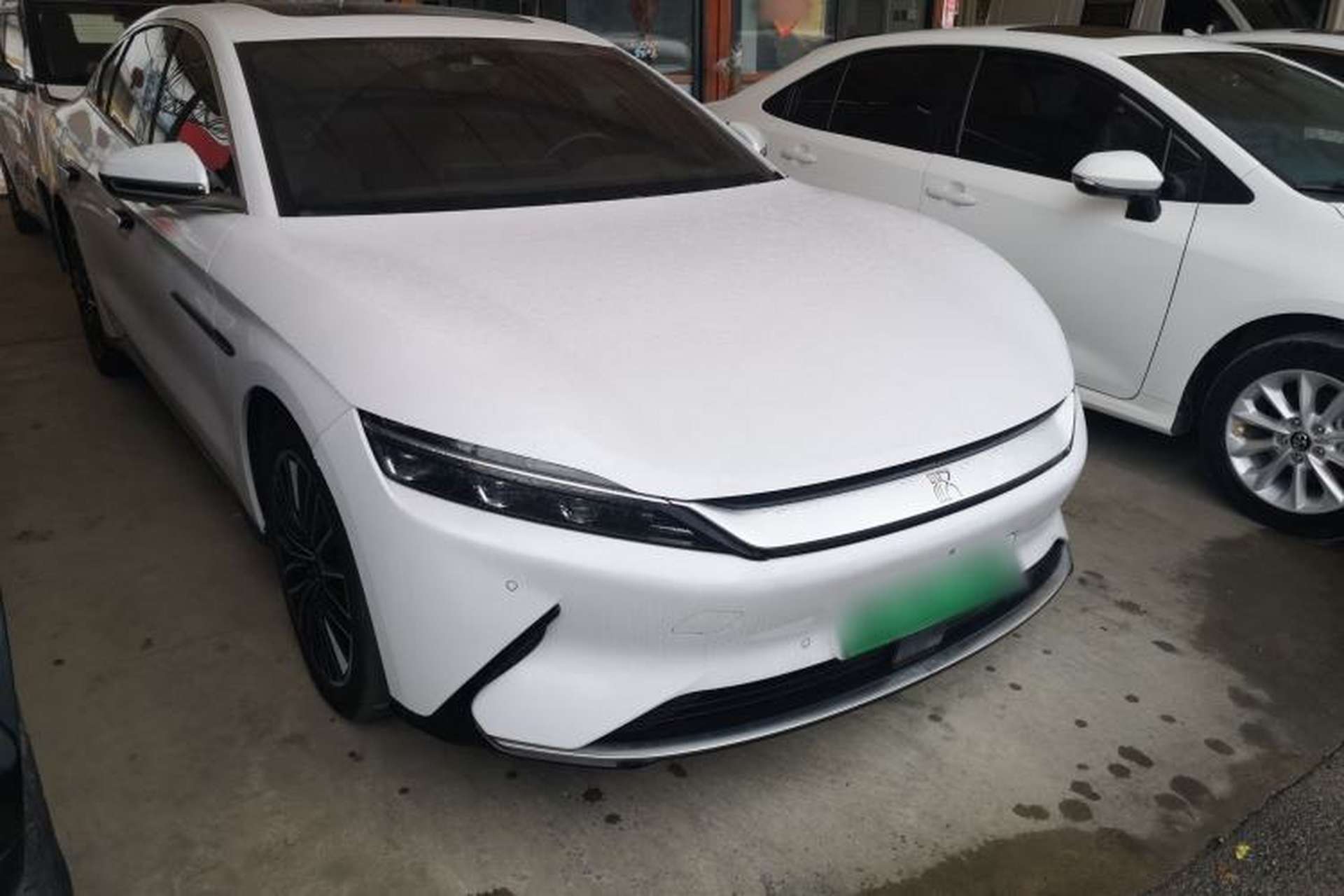 Used BYD Han 2021 EV Standard Range Luxury Model Front Right 45 Deg