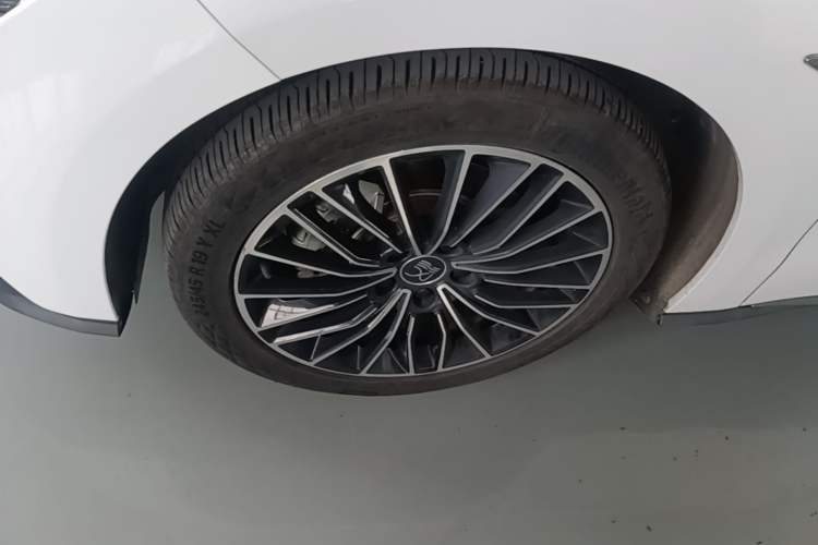 Used BYD Han 2021 EV Standard Range Luxury Model Left Front Wheel Hub