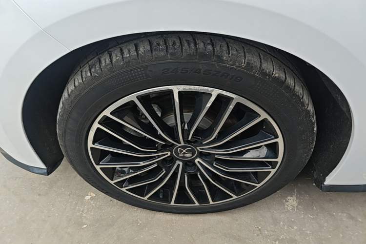 Used BYD Han 2021 EV Standard Range Luxury Model Left Front Wheel Hub