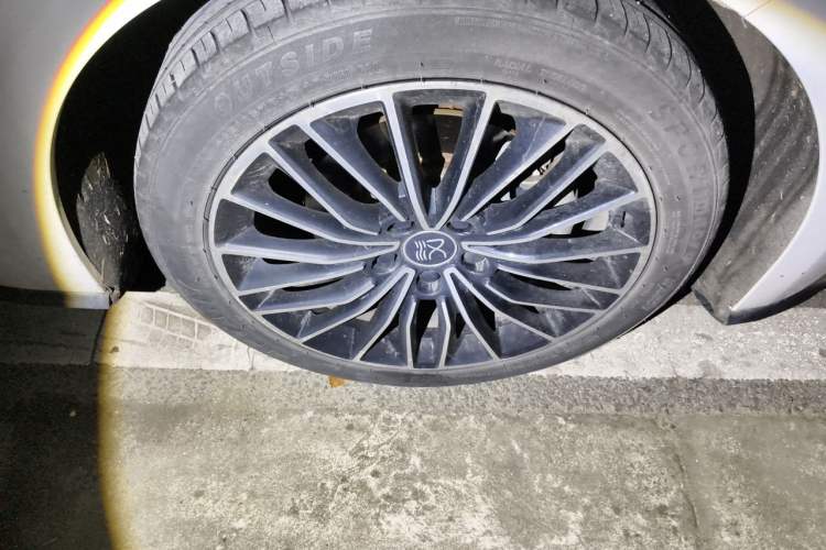 Used BYD Han 2021 EV Standard Range Luxury Model Right Front Wheel Hub