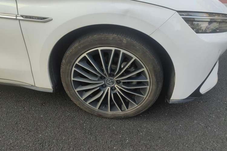 Used BYD Han 2021 EV Standard Range Luxury Model Right Front Wheel Hub