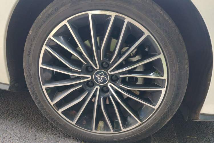Used BYD Han 2021 EV Standard Range Luxury Model Right Front Wheel Hub