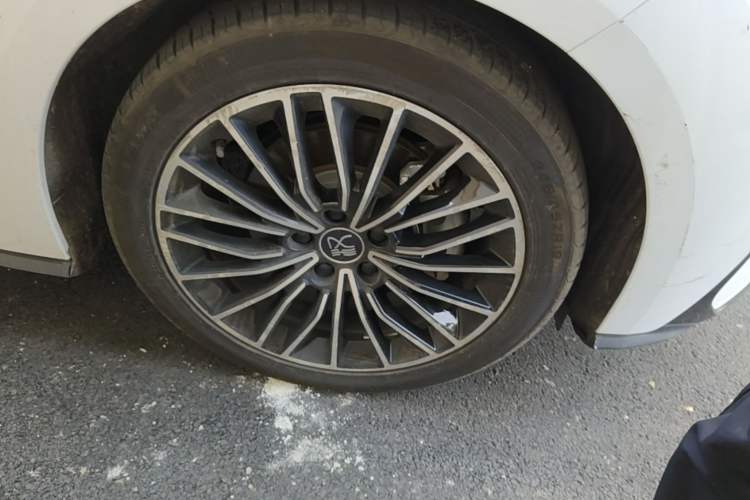 Used BYD Han 2021 EV Standard Range Luxury Model Right Front Wheel Hub