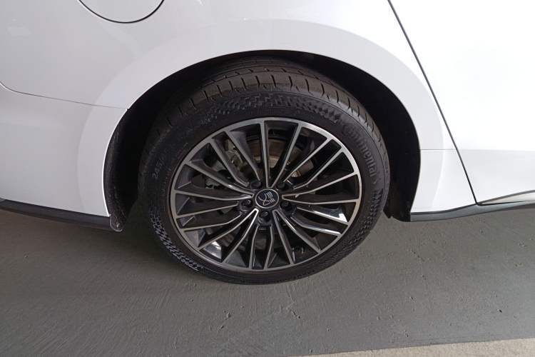 Used BYD Han 2021 EV Standard Range Luxury Model Right Rear Wheel Hub
