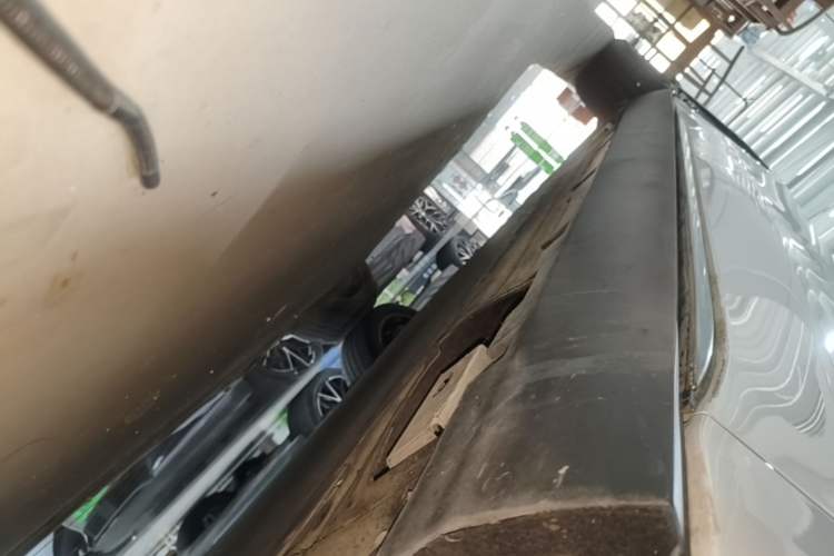 Used BYD Han 2021 EV Standard Range Luxury Model Right Side Sill