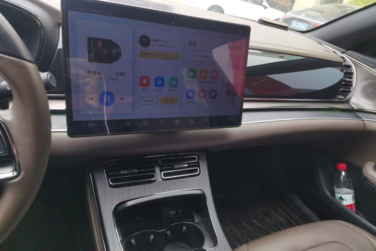Used BYD Han 2022 DM-i 121KM Luxury Model Audio And AC Panel