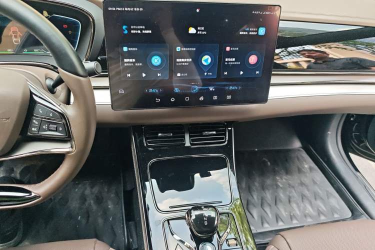 Used BYD Han 2022 DM-i 121KM Prestige Model Audio And AC Panel
