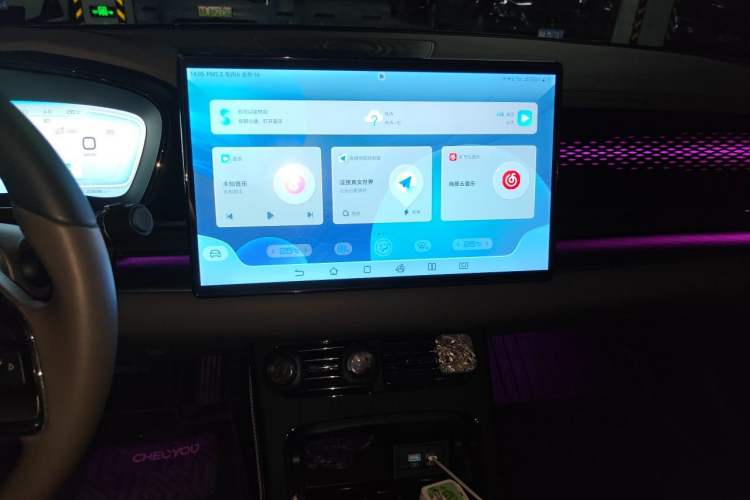 Used BYD Han 2022 DM-i 121KM Luxury Model Audio And AC Panel