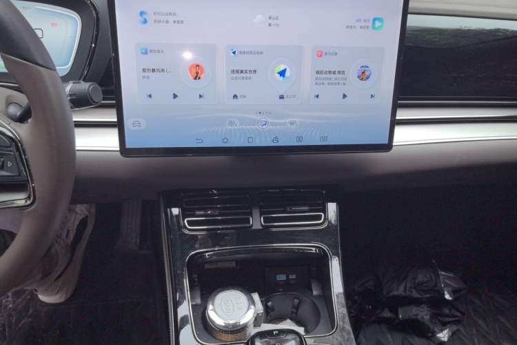Used BYD Han 2022 DM-i 121KM Prestige Model Audio And AC Panel