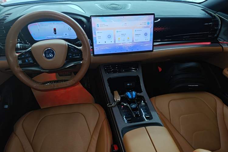 Used BYD Han 2022 DM-i 121KM Luxury Model Audio And AC Panel