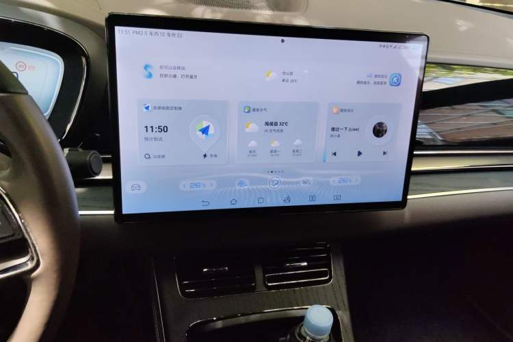 Used BYD Han 2022 DM-i 121KM Luxury Model Audio And AC Panel