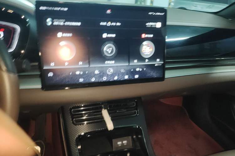 Used BYD Han 2022 EV Genesis Edition 715KM Front-Wheel-Drive Prestige Model Audio And AC Panel