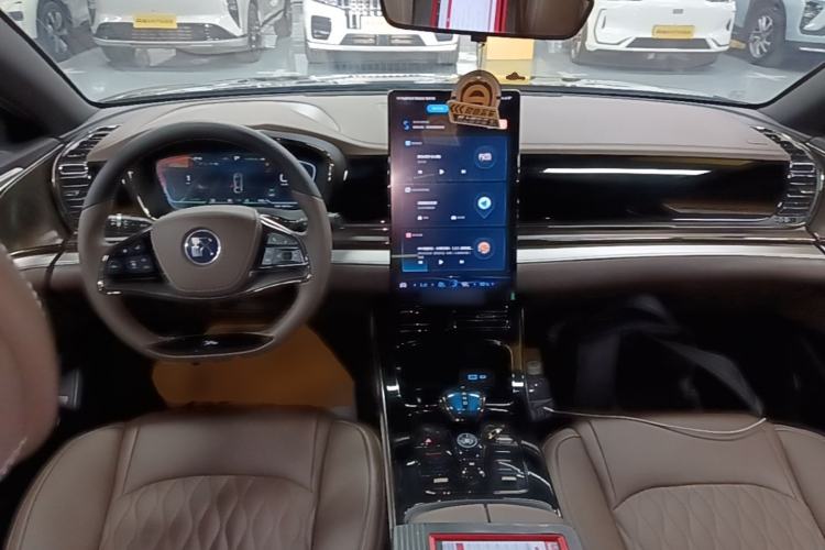 Used BYD Han 2022 DM-i 121KM Prestige Model Center Console