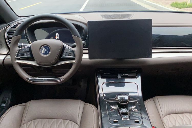 Used BYD Han 2022 DM-i 121KM Prestige Model Center Console