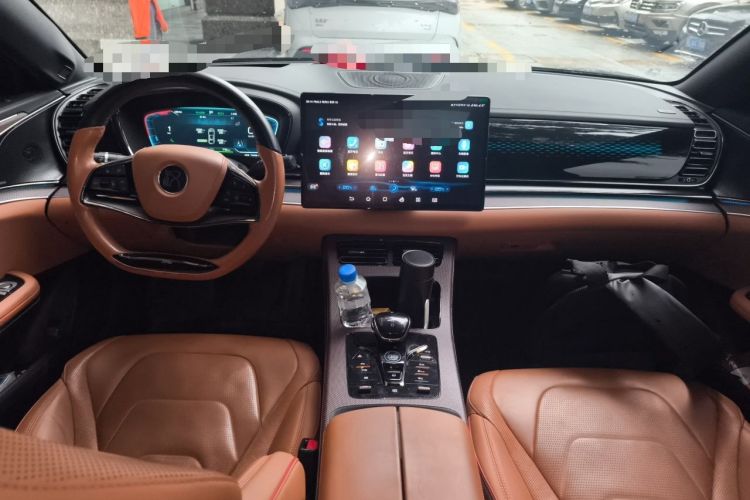 Used BYD Han 2022 EV Genesis Edition 715 km Front-Wheel-Drive Flagship Model Center Console