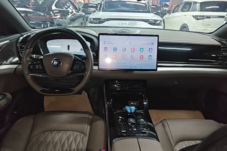 Used BYD Han 2022 DM-i 121KM Prestige Model Center Console