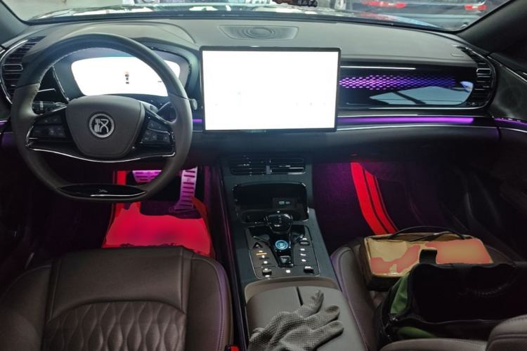 Used BYD Han 2022 DM-i 121KM Prestige Model Center Console