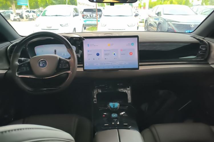 Used BYD Han 2022 DM-i 121KM Prestige Model Center Console