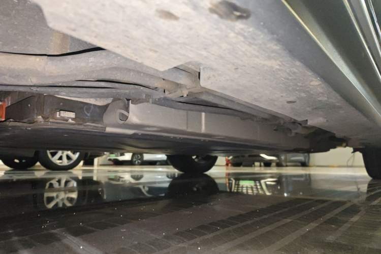 Used BYD Han 2022 DM-i 121KM Luxury Model Chassis Front Left