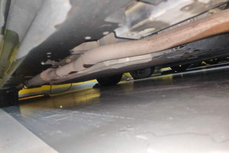Used BYD Han 2022 DM-i 121KM Prestige Model Chassis Front Right