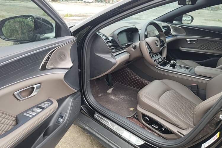 Used BYD Han 2022 DM-i 121KM Luxury Model Driver Seat