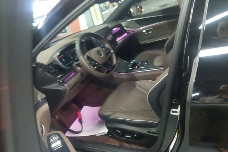 Used BYD Han 2022 EV Genesis Edition 715 km Front-Wheel-Drive Flagship Model Driver Seat