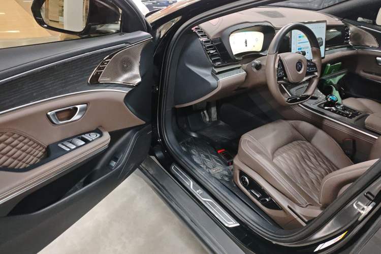 Used BYD Han 2022 DM-i 121KM Luxury Model Driver Seat