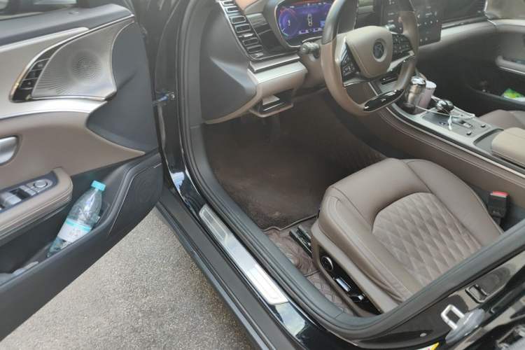 Used BYD Han 2022 DM-i 121KM Prestige Model Driver Seat