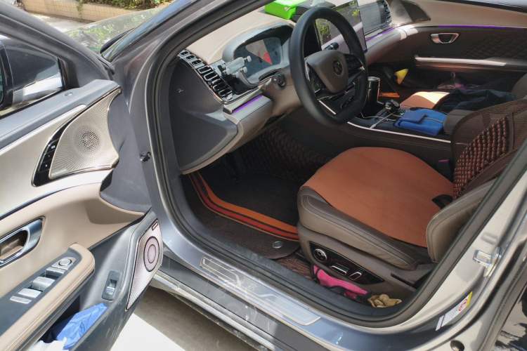 Used BYD Han 2022 EV Genesis Edition 715KM Front-Wheel-Drive Prestige Model Driver Seat