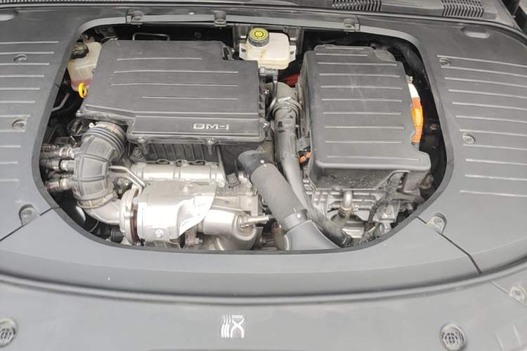 Used BYD Han 2022 DM-i 121KM Prestige Model Engine Bay