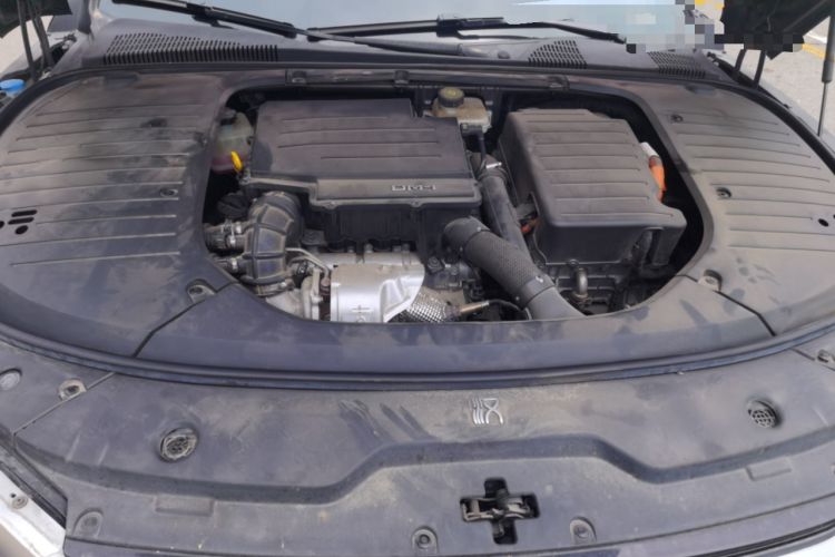 Used BYD Han 2022 DM-i 121KM Luxury Model Engine Bay