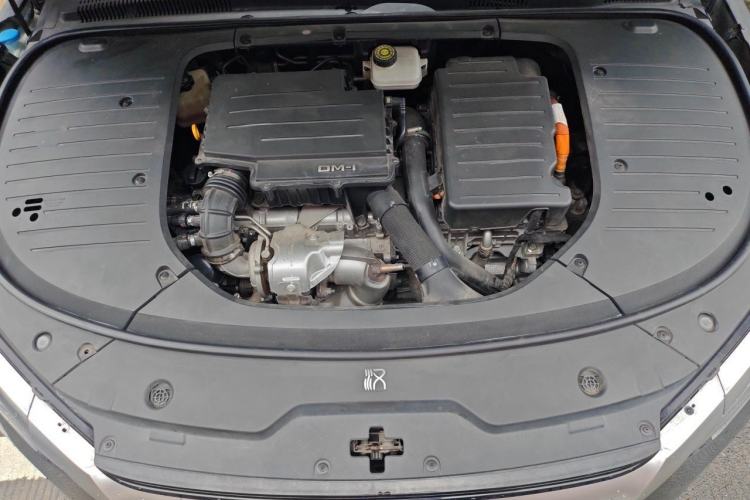 Used BYD Han 2022 DM-i 121KM Luxury Model Engine Bay