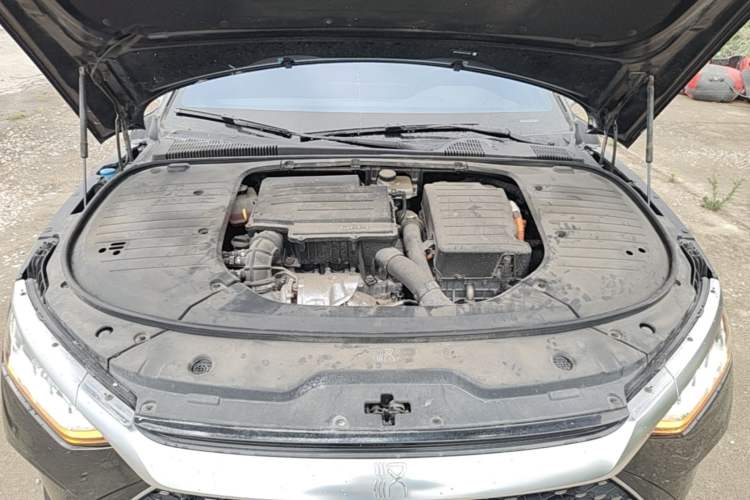 Used BYD Han 2022 DM-i 121KM Luxury Model Engine Bay