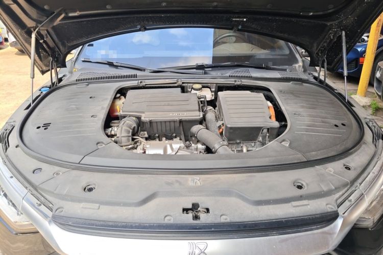 Used BYD Han 2022 DM-i 121KM Luxury Model Engine Bay
