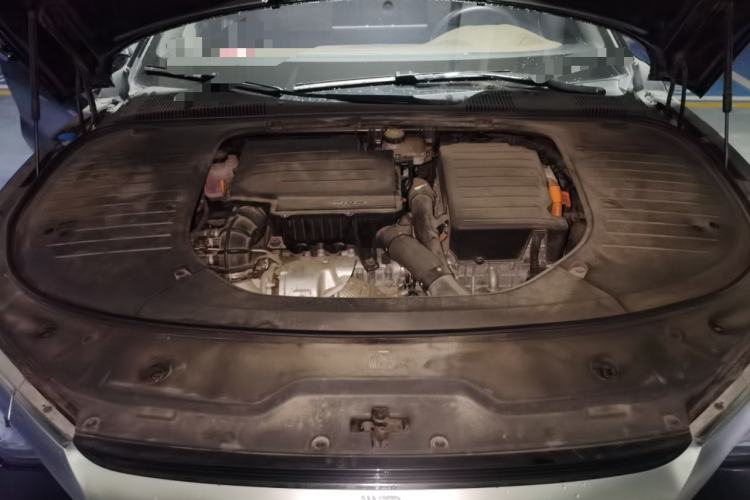 Used BYD Han 2022 DM-i 121KM Luxury Model Engine Bay