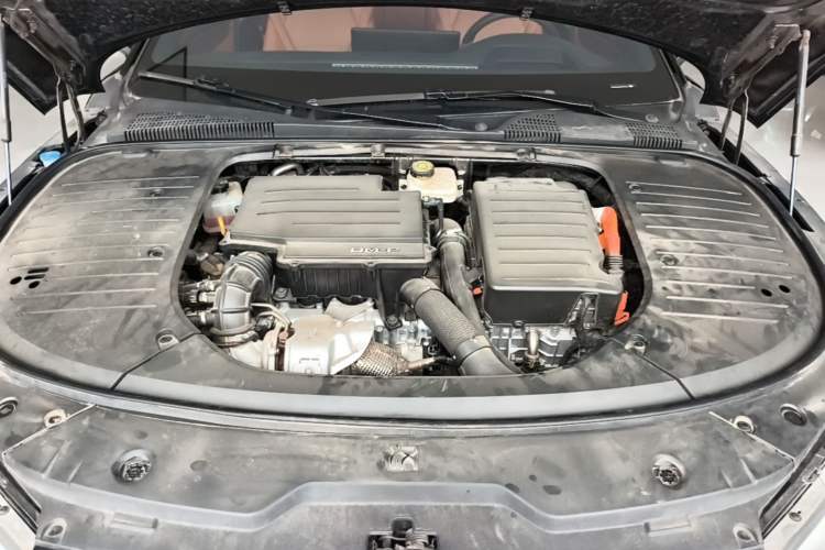 Used BYD Han 2022 DM-p 202km Four-Wheel Drive Flagship Model Engine Bay