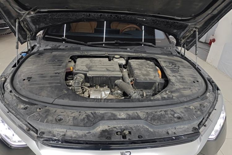 Used BYD Han 2022 DM-i 121KM Luxury Model Engine Bay