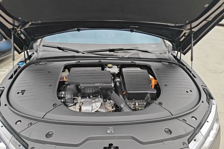 Used BYD Han 2022 DM-i 121KM Luxury Model Engine Bay