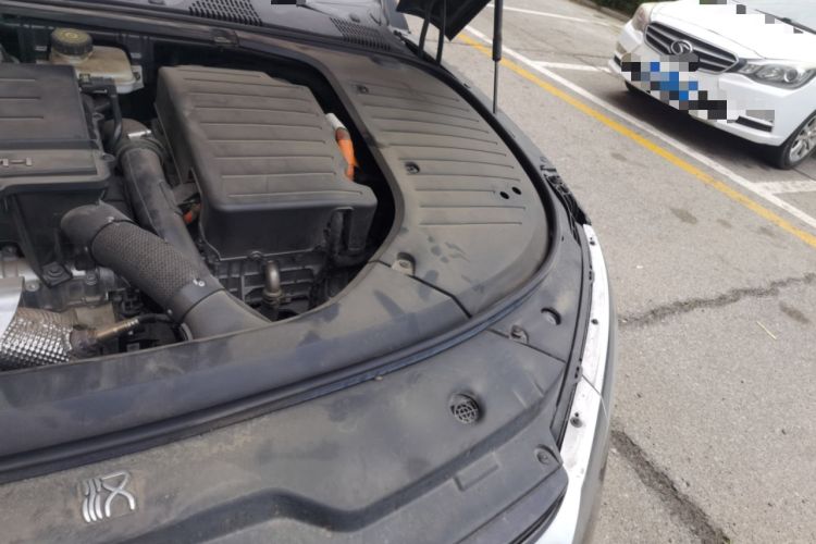 Used BYD Han 2022 DM-i 121KM Luxury Model Engine Bay Left