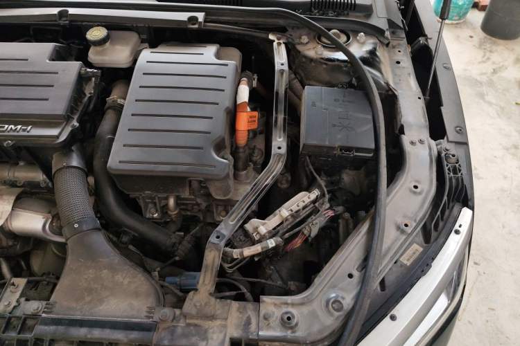 Used BYD Han 2022 DM-i 121KM Luxury Model Engine Bay Left
