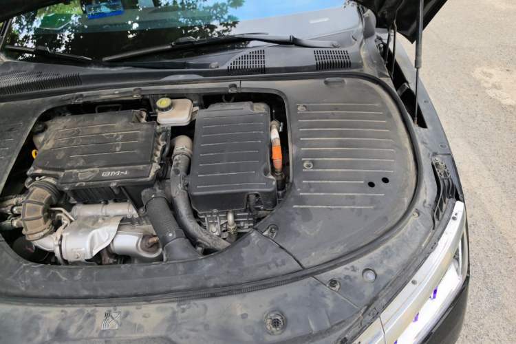 Used BYD Han 2022 DM-i 121KM Luxury Model Engine Bay Left