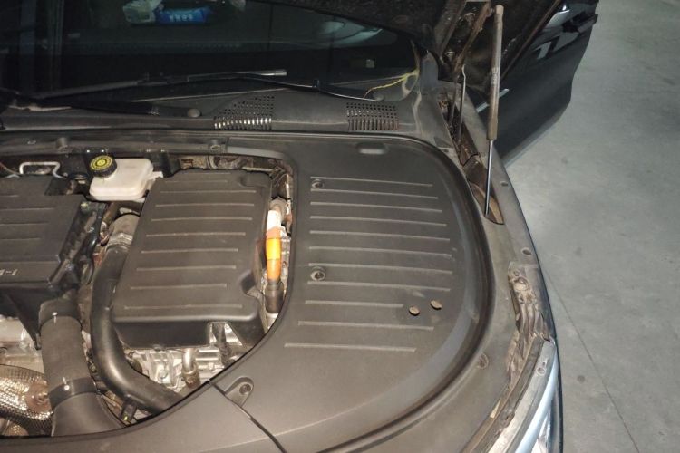 Used BYD Han 2022 DM-i 121KM Prestige Model Engine Bay Left